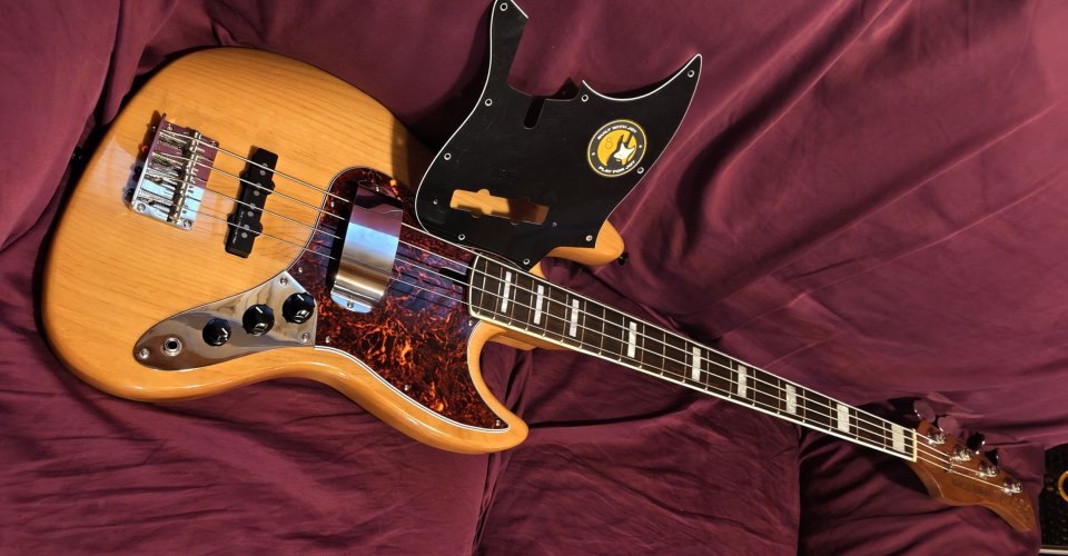 Sire Marcus MIller V5R Nat + Elixir + Dunlop Dual + Tortoise Pickguardian