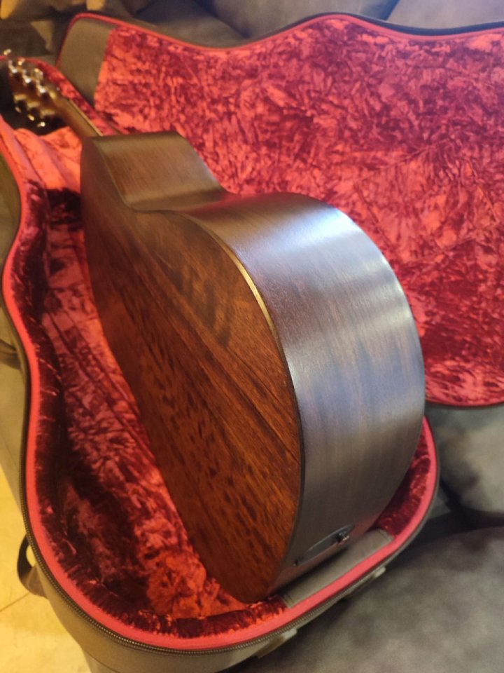 Taylor ad17e de segunda mano · Foto 5 de 9 · Alicante · 950 €