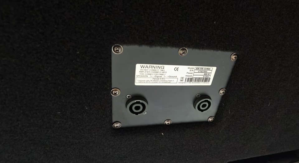 Dos Pantallas bajo Markbass NY Ninja 122 + fundas acolchadas NUEVAS de segunda mano · Foto 8 de 10 · Lugo · 650 €