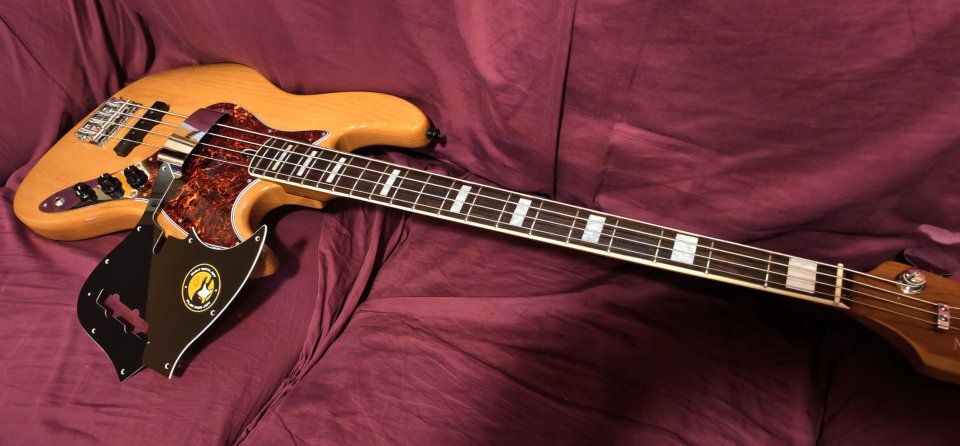 Sire Marcus MIller V5R Nat + Elixir + Dunlop Dual + Tortoise Pickguardian