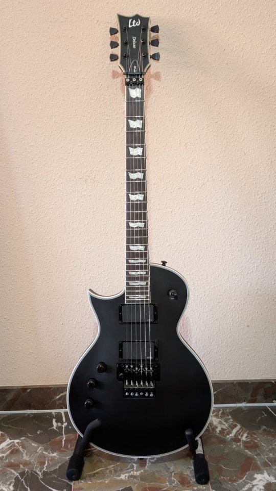 ESP LTD EC-1000FR LH Black Satin de segunda mano · Foto 2 de 7 · Málaga · 750 €