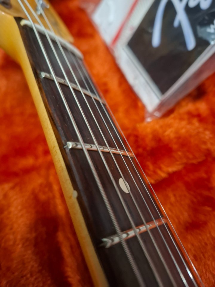 Fender Stratocaster 60th anniversary de segunda mano · Foto 7 de 7 · Barcelona · 1300 €