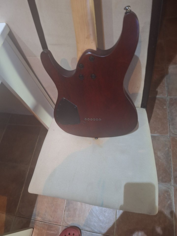 Ibanez s771 pb impecable con funda nueva de segunda mano · Foto 4 de 8 · Castellón · 300 €