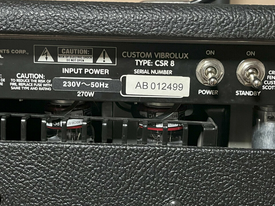 Fender Custom Vibrolux Reverb Reissue + Funda acolchada + Flight Case