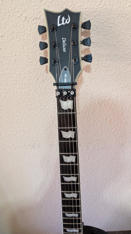 ESP LTD EC-1000FR LH Black Satin de segunda mano · Foto 3 de 7 · Málaga · 750 €