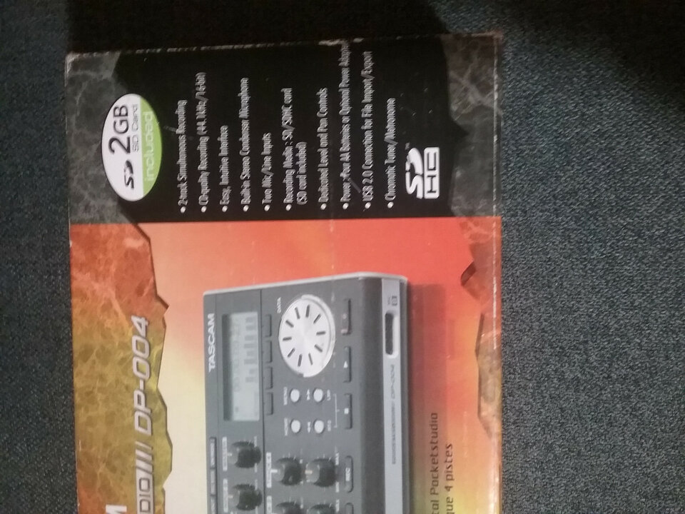 Tascam DP 004