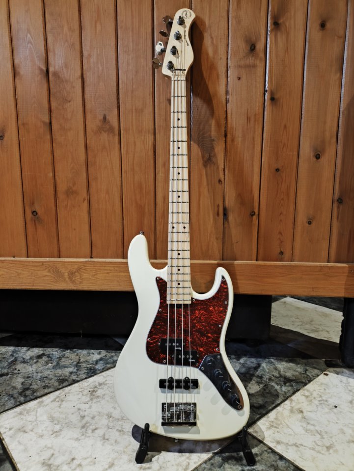 Sadowsky MetroExpress P/J 4 cuerdas (Olympic White) + Funda original