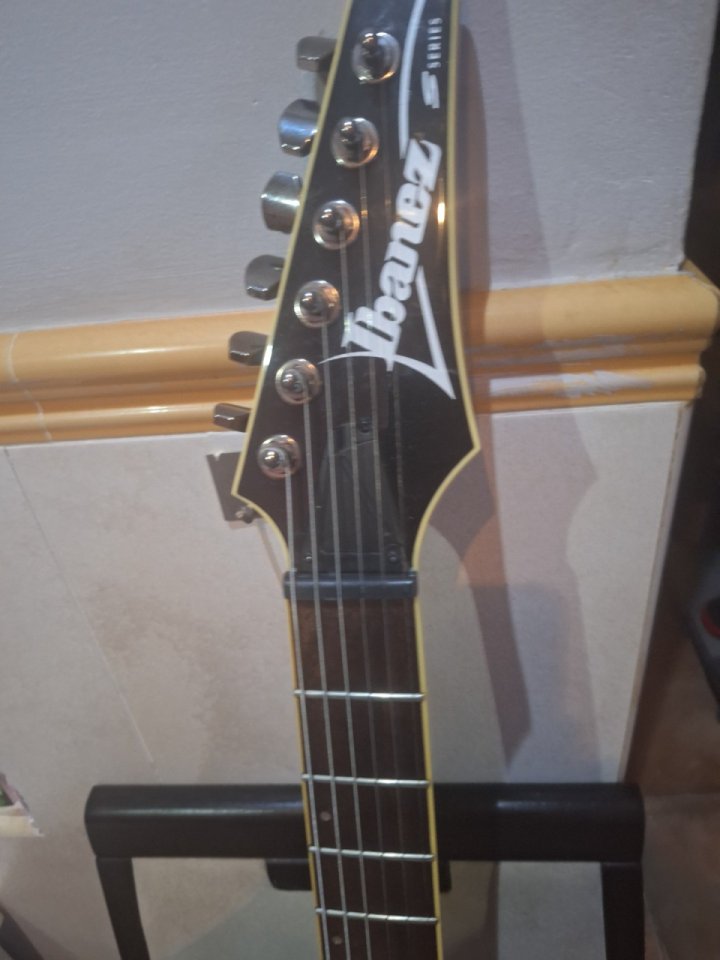 Ibanez s771 pb impecable con funda nueva de segunda mano · Foto 6 de 8 · Castellón · 300 €