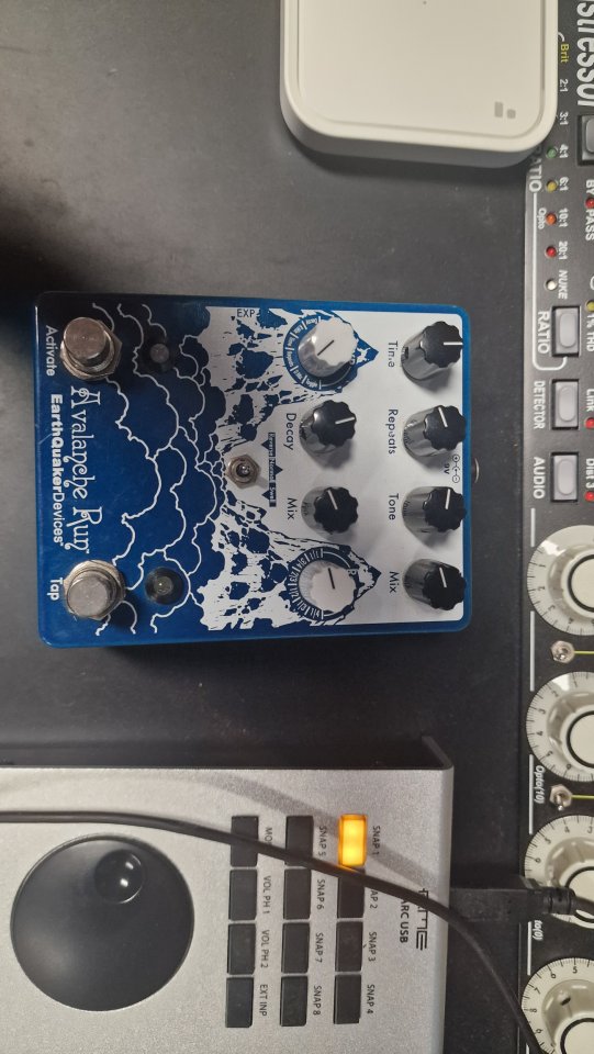 Earthquaker Devices Avalanche run V2 de segunda mano · Foto 1 de 2 · Las Palmas · 325 €