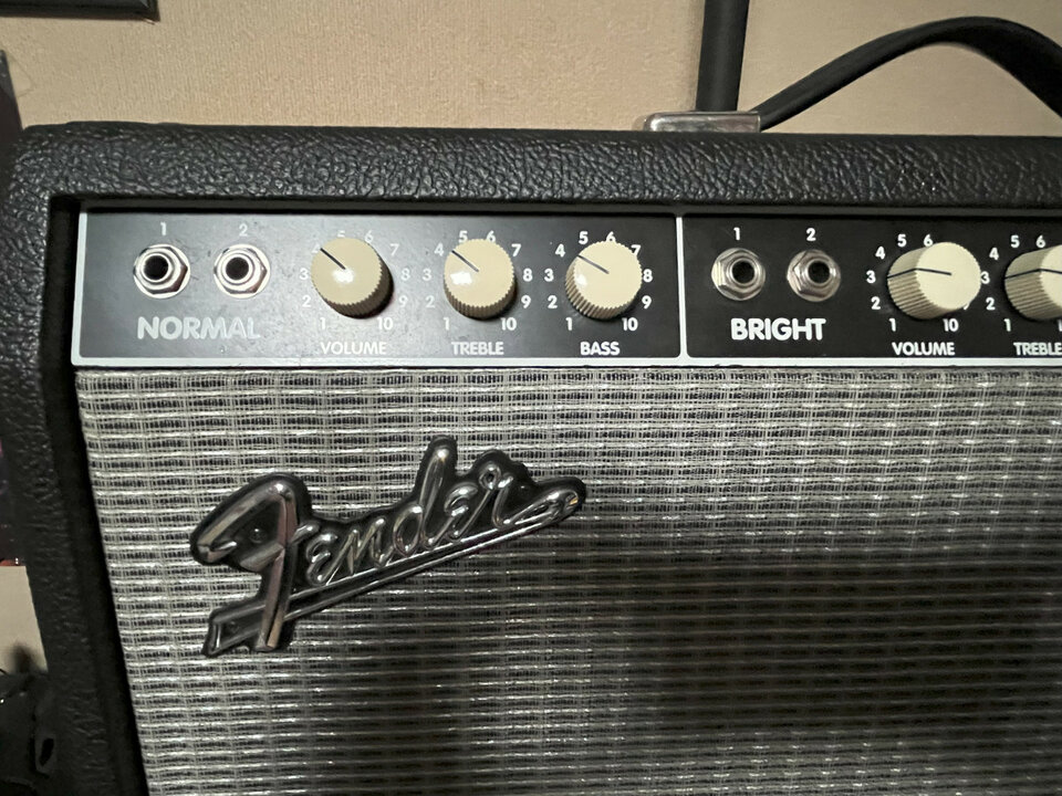 Fender Custom Vibrolux Reverb Reissue + Funda acolchada + Flight Case