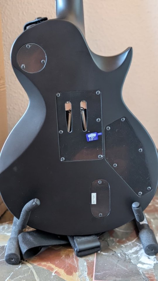 ESP LTD EC-1000FR LH Black Satin de segunda mano · Foto 5 de 7 · Málaga · 750 €