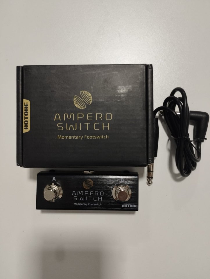 Ampero Mini Hotone + 2 pulsadores de segunda mano · Foto 4 de 7 · Málaga · 120 €