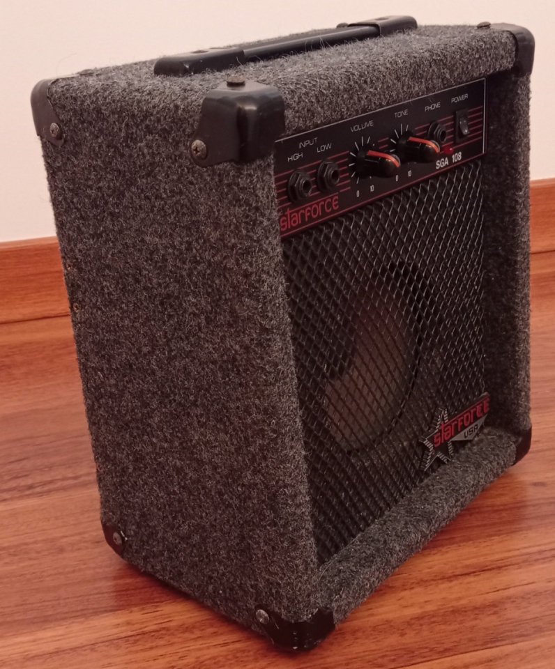 Amplificador guitarra eléctrica Starforce Corea años 90 de segunda mano · Foto 2 de 4 · Cuenca · 30 €
