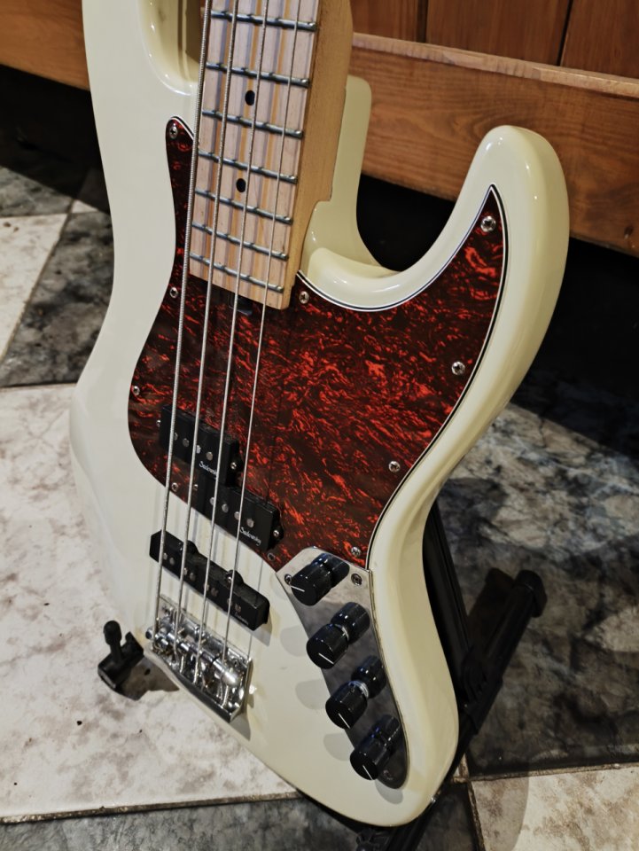 Sadowsky MetroExpress P/J 4 cuerdas (Olympic White) + Funda original