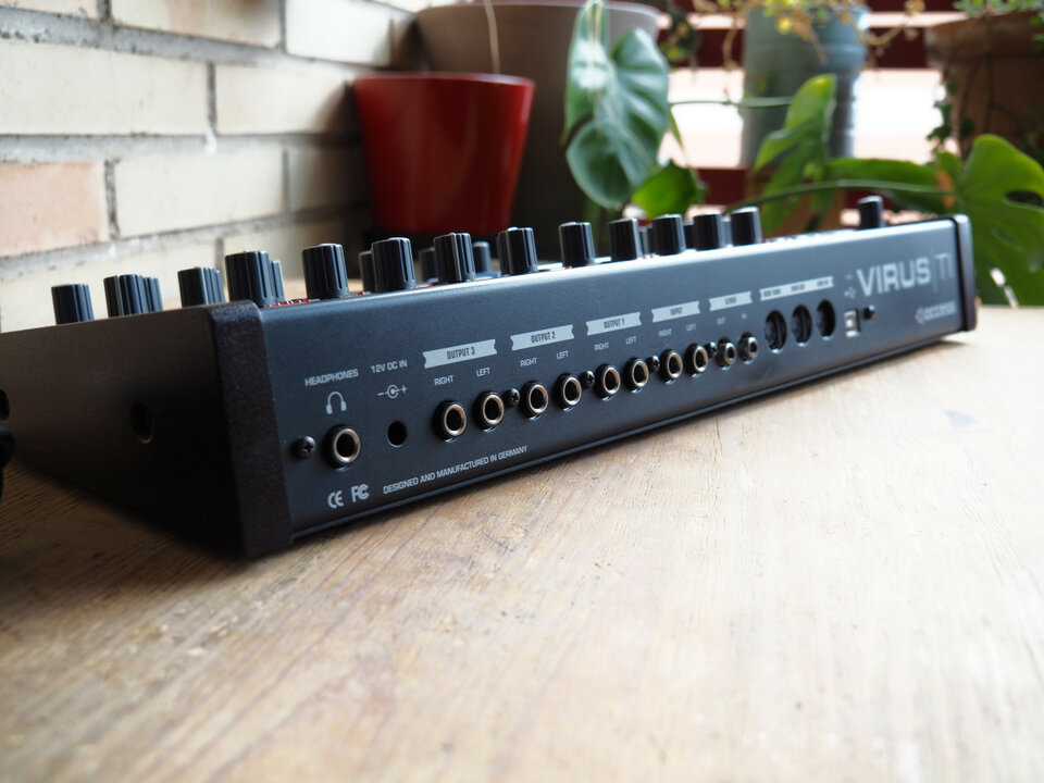 Access Virus TI (vendo 1000€)