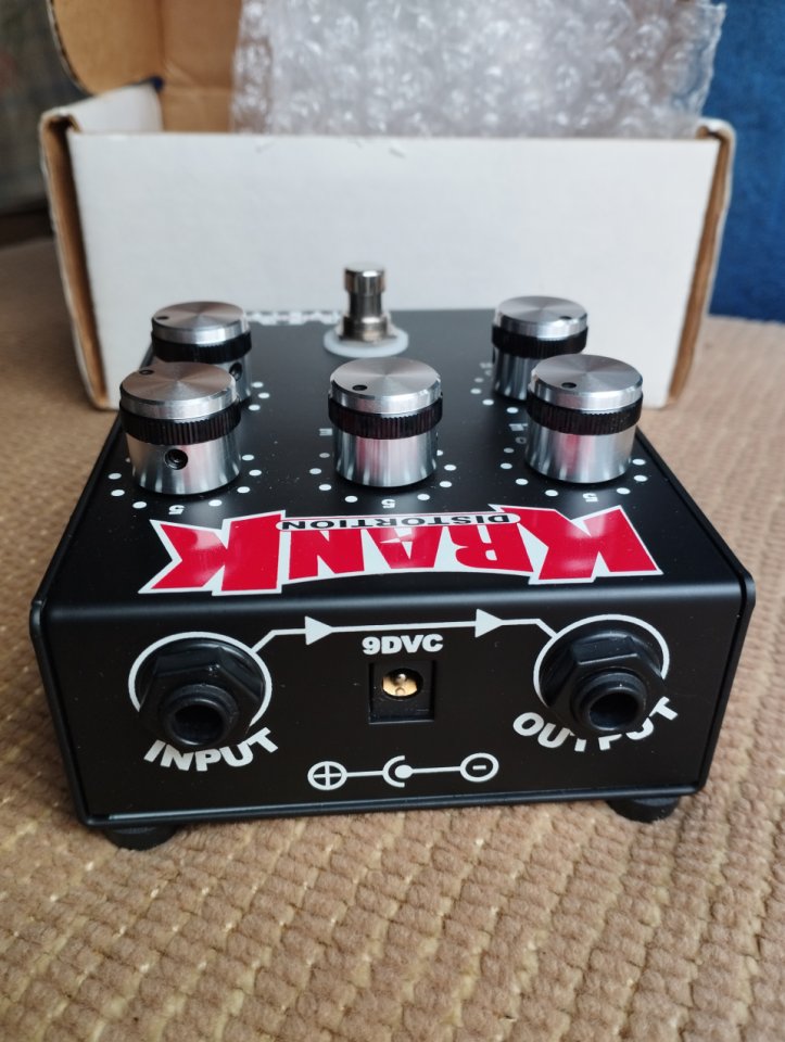 Krank Distortus Maximus primera versión