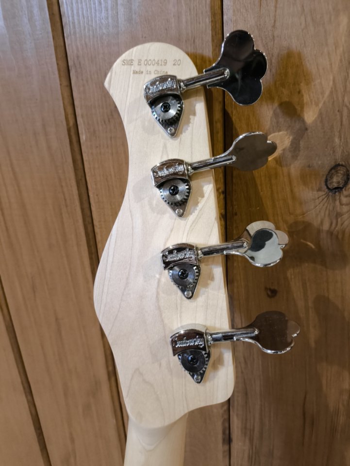 Sadowsky MetroExpress P/J 4 cuerdas (Olympic White) + Funda original