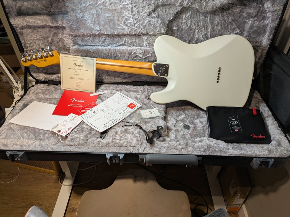 Vendo Telecaster American Ultra 75 anniversary de segunda mano · Foto 2 de 5 · Barcelona · 1800 €