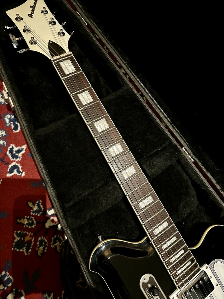 Guitarra Eastwood Guitars Airline MAP DLX con bigsby