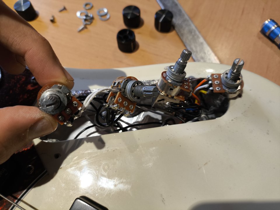 Sadowsky MetroExpress P/J 4 cuerdas (Olympic White) + Funda original