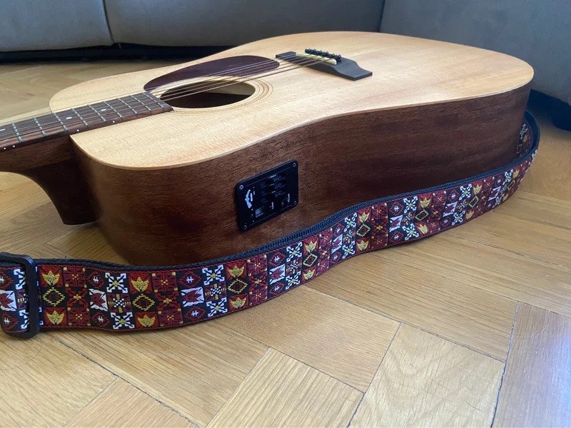 Sigma DME Guitarra Electroacústica de segunda mano · Foto 5 de 10 · Madrid · 250 €