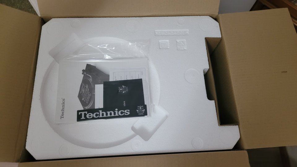 2x Technics SL-1210MK7R Red Bull BC ONE LTD de segunda mano · Foto 4 de 6 · Barcelona · 2350 €