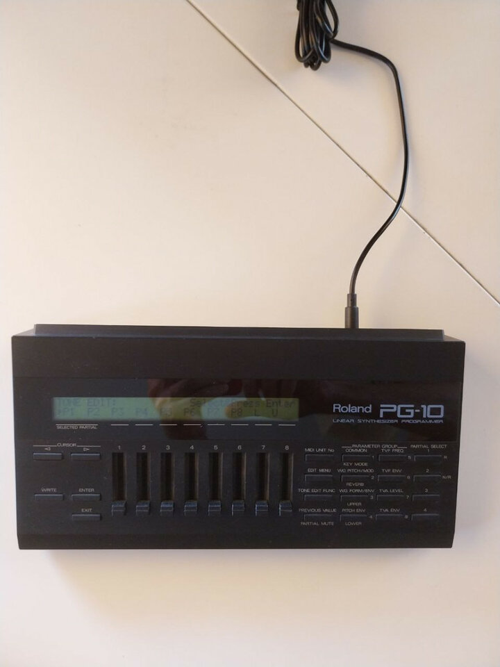 Roland PG-10, programador para el D-10, D-110 y GR-50