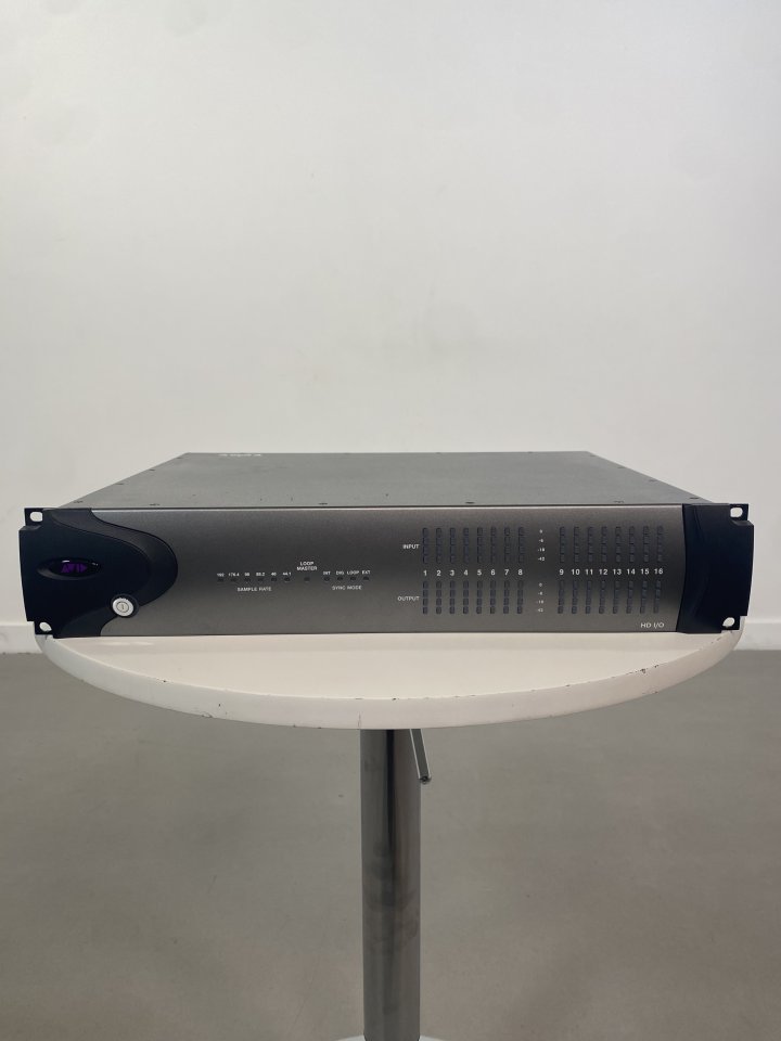 interface avid hd io 8x8x8 de segunda mano · Foto 1 de 4 · Madrid · 700 €