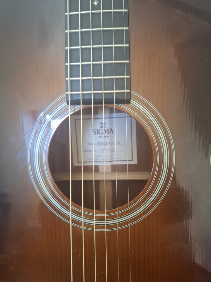 Guitarra acustica Sigma 00m-1s-sb de segunda mano · Foto 6 de 7 · Alicante · 300 €
