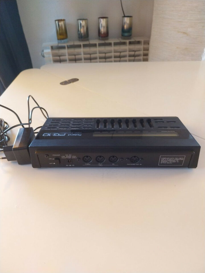 Roland PG-10, programador para el D-10, D-110 y GR-50