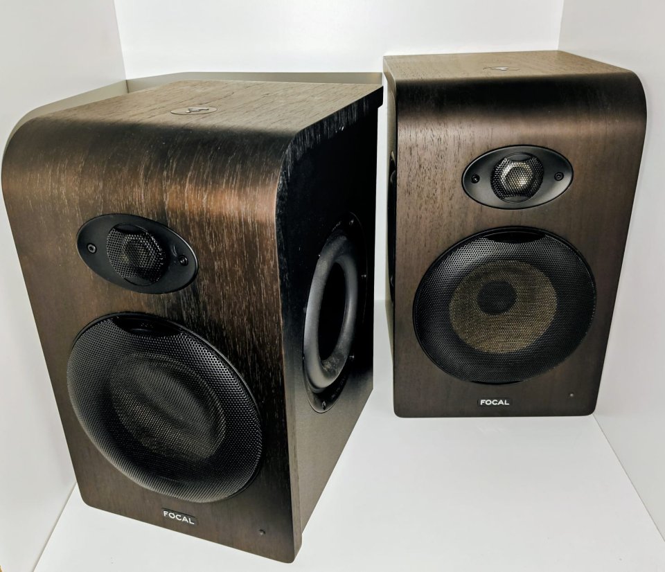 Focal Shape 65 | Pareja