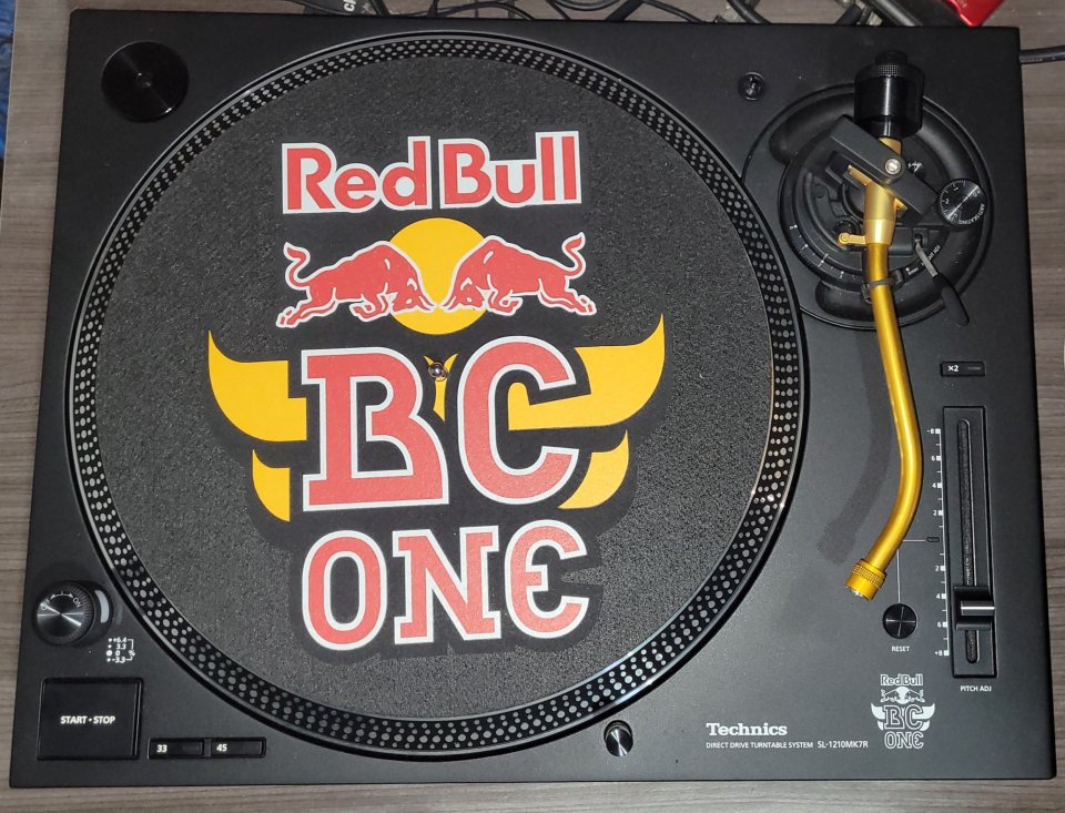 2x Technics SL-1210MK7R Red Bull BC ONE LTD de segunda mano · Foto 6 de 6 · Barcelona · 2350 €