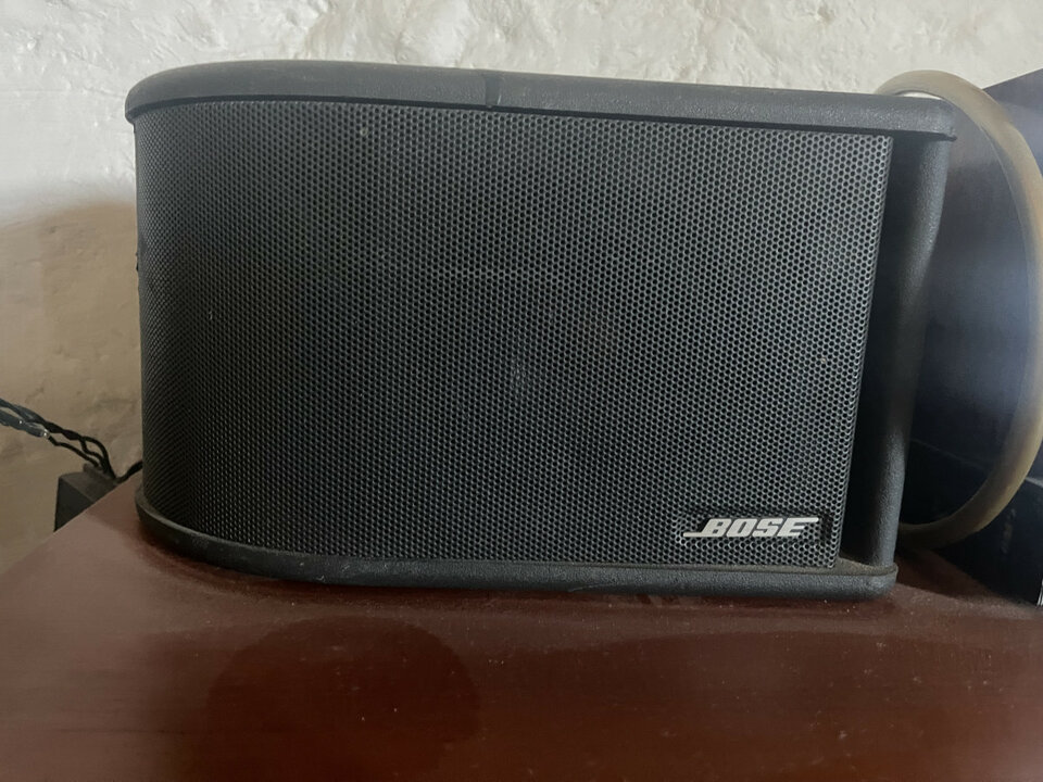 ALTAVOCES BOSE 203