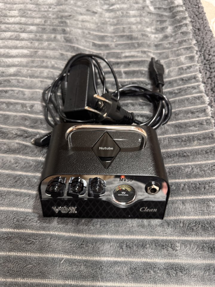 Vox MV 50 CL Clean de segunda mano · Foto 7 de 7 · SC Tenerife · 90 €