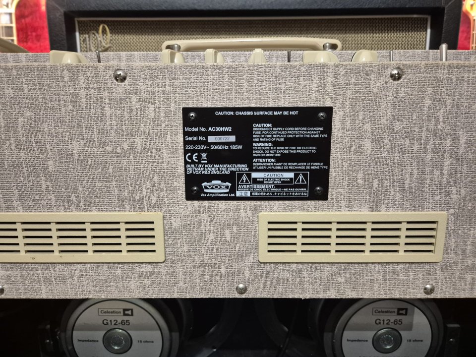 VOX AC30HW2 COMBO 2x12 de segunda mano · Foto 4 de 9 · Valencia · 1300 €