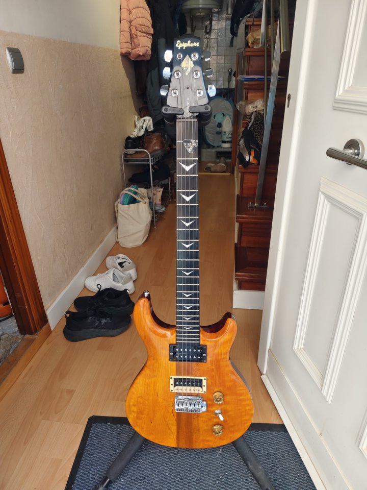 Epiphone Spotlight 1988 de segunda mano · Foto 1 de 4 · Tarragona · 1000 €