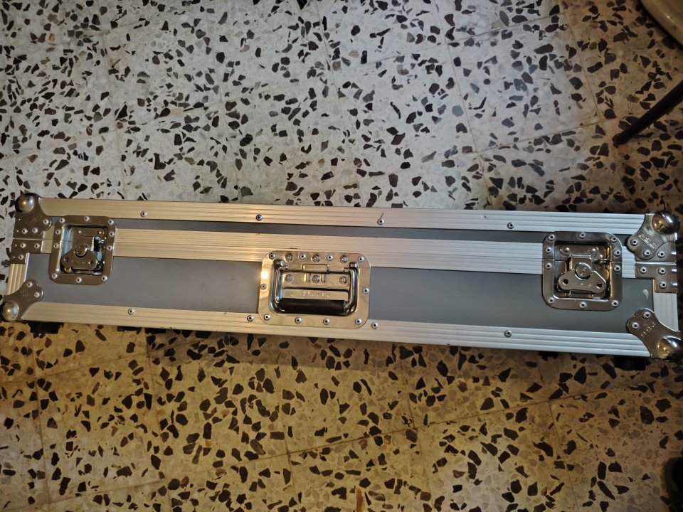 Pedaltrain, la más grande, con su estuche y ruedas. de segunda mano · Foto 6 de 10 · Madrid · 200 €