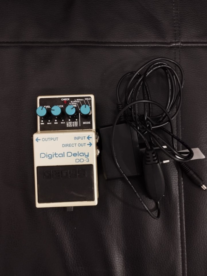 Pedal Boss Dd3+Alimentador Boss de segunda mano · Foto 1 de 2 · Málaga · 110 €