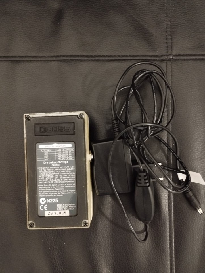 Pedal Boss Dd3+Alimentador Boss de segunda mano · Foto 2 de 2 · Málaga · 110 €