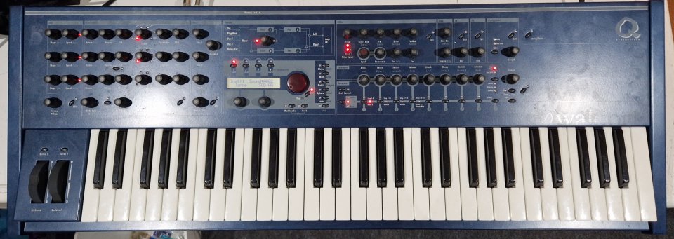 Waldorf Q teclado azul, 32 voices (inc envio)