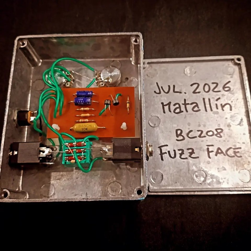 Matallín Silicon Fuzz Face de segunda mano · Foto 2 de 4 · Valencia · 150 €
