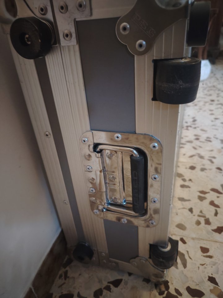 Pedaltrain, la más grande, con su estuche y ruedas. de segunda mano · Foto 10 de 10 · Madrid · 200 €
