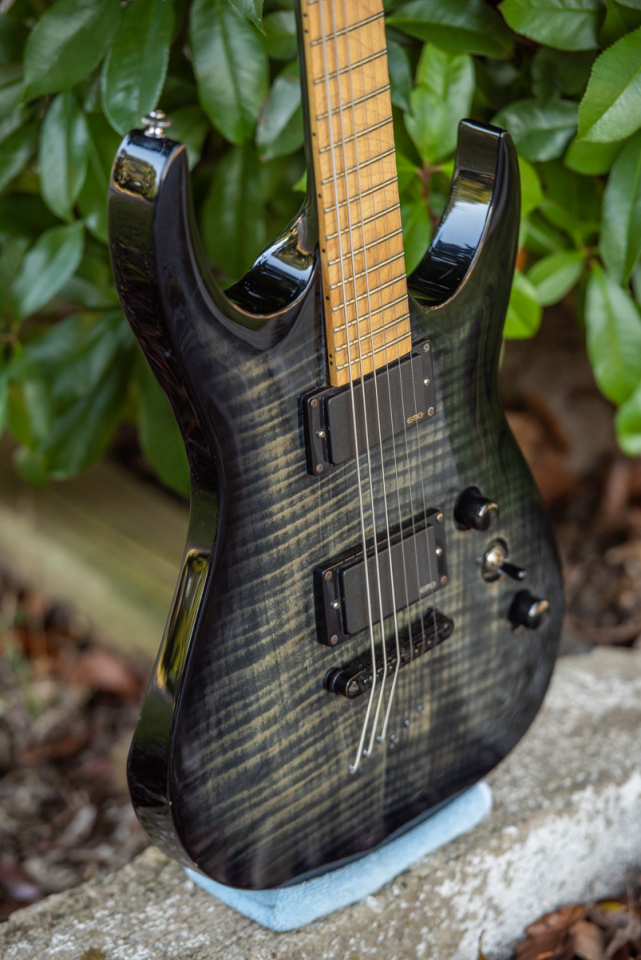 Agile Septor Pro 627 27" 6 Cuerdas Baritona EMG