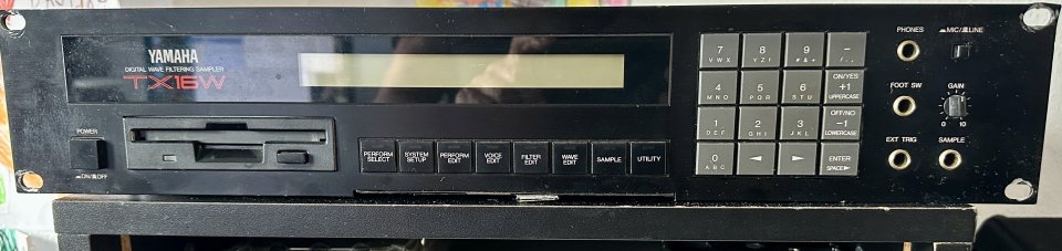 Yamaha TX 16W  Sampler vintage