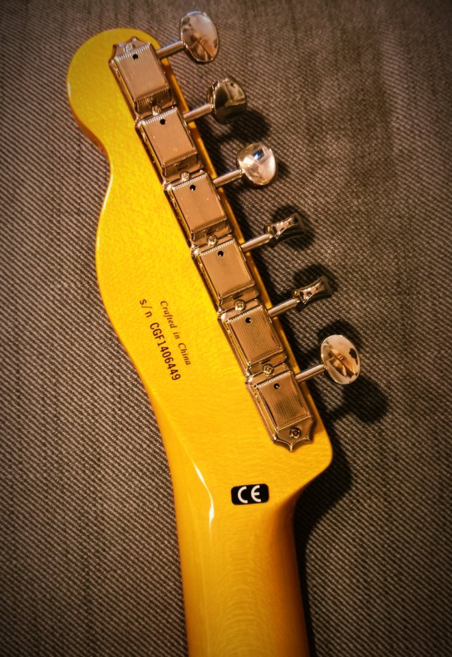 Fender Modern Player Telecaster Plus