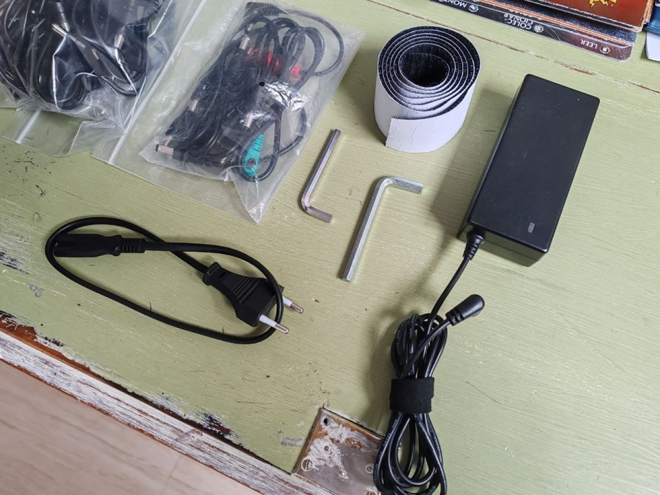 Pedalera Harley Benton Spaceship Power 40