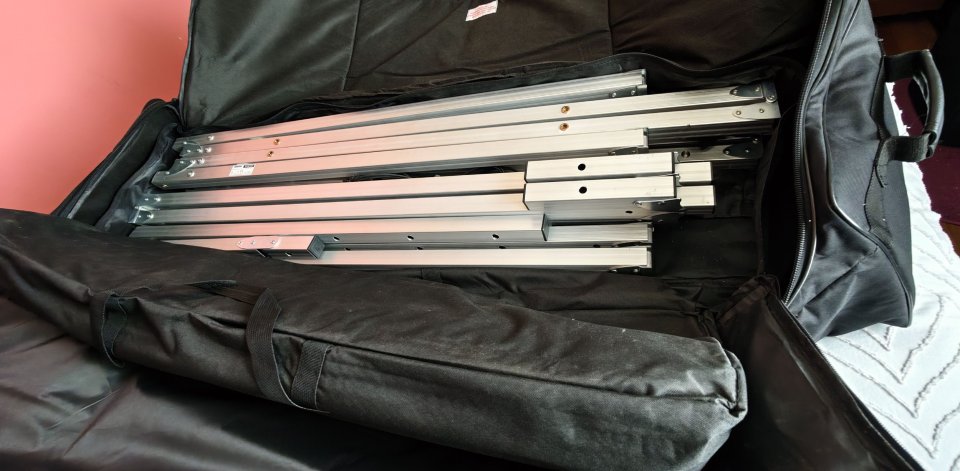 Pantalla de proyección Professional ESMART MIMOBI 180 pulgadas + maleta