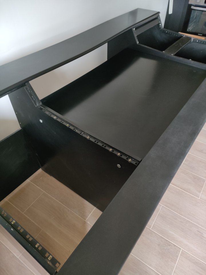 Mueble de estudio de segunda mano · Foto 4 de 7 · Barcelona · 350 €