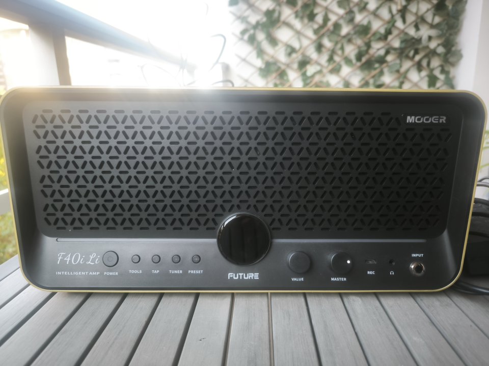 Mooer F40 Li portatil ¡Como nuevo, envío incluido! de segunda mano · Foto 1 de 6 · Murcia · 175 €