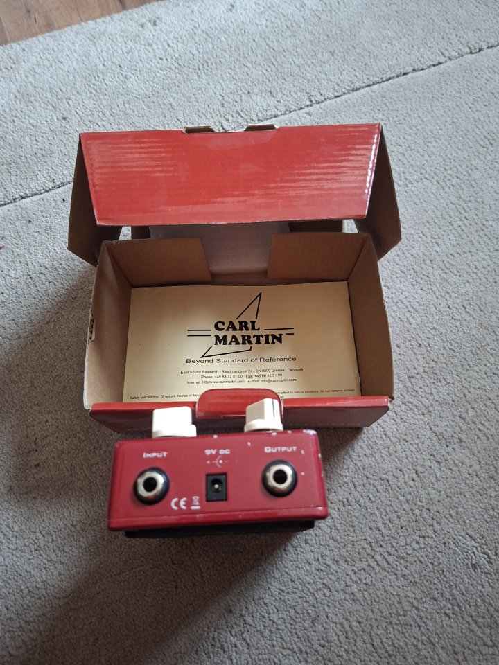 Carl Martin red repeat